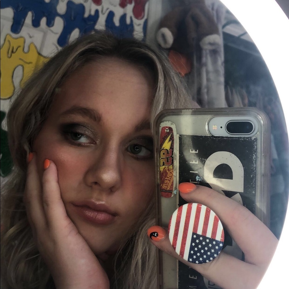 Meet your Posher, Mckenna